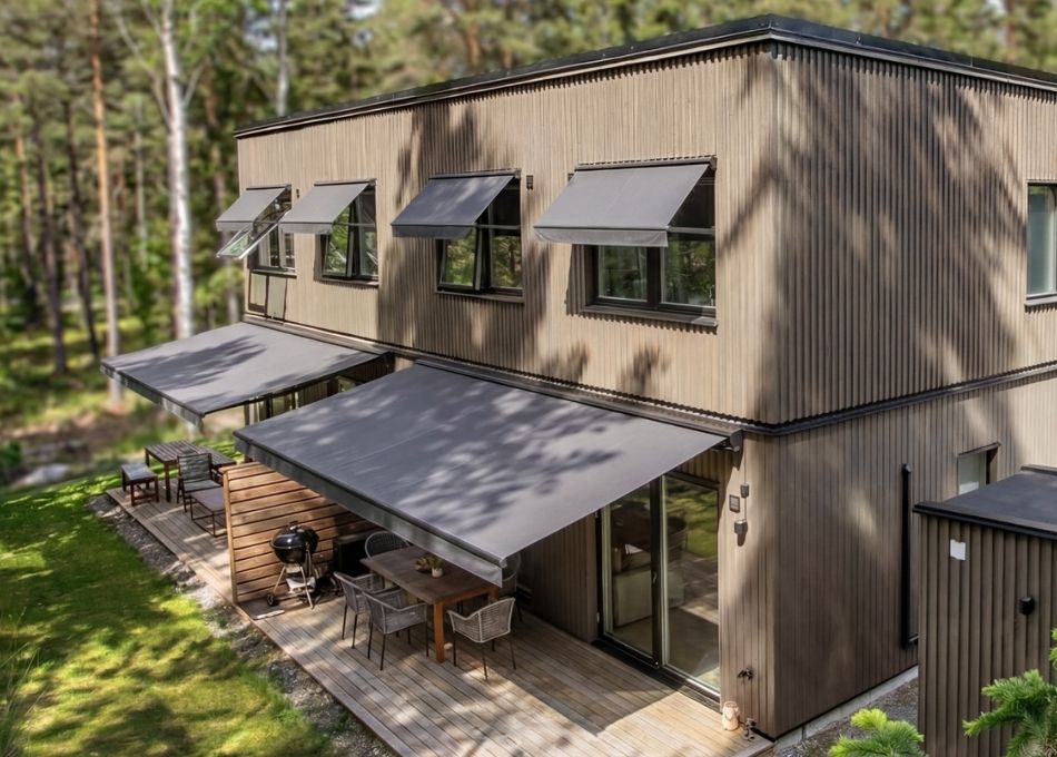 to store grå terrassemarkiser